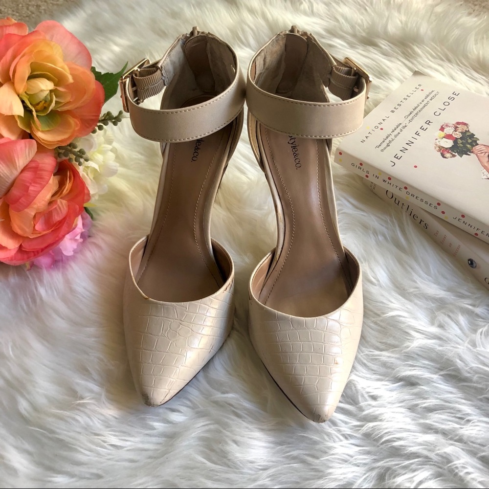 SALE [style & co] white snake skin heels